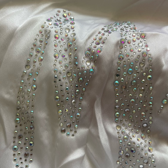 VS Robe - Picture 8 of 8